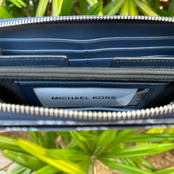 Michael Kors COOPER Large Tech Zip Around Wallet Jacquard MK Navy Multi - Picture 8 of 12